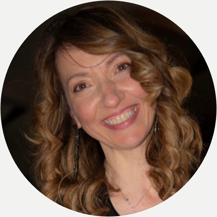 Ritratto di Mirella Resta, direttrice artistica e insegnante di Propedeutica e Predanza e Danza Classica